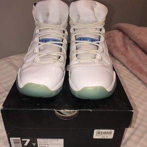 Jordan Legend Blue 11s GRADESCHOOL 7Y